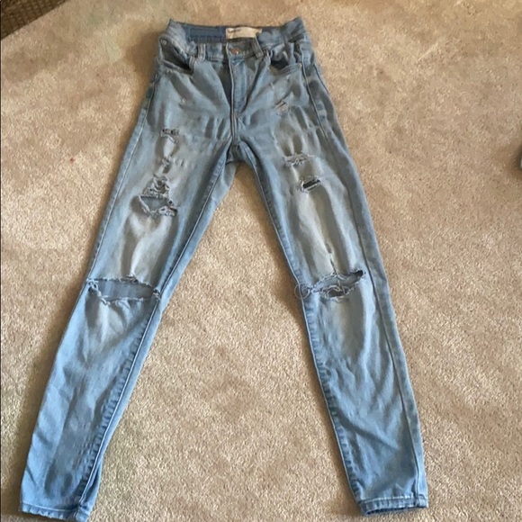 Light washed jeans - Picture 2 of 3